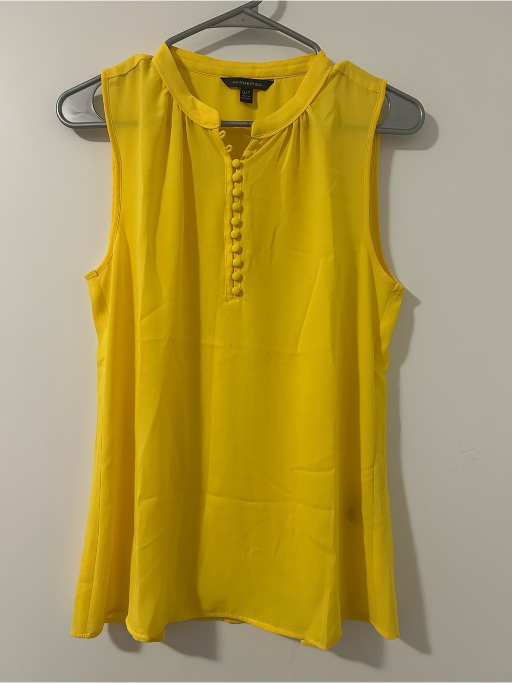 Banana Republic Bright Yellow Sleeveless Button-Front Camisole